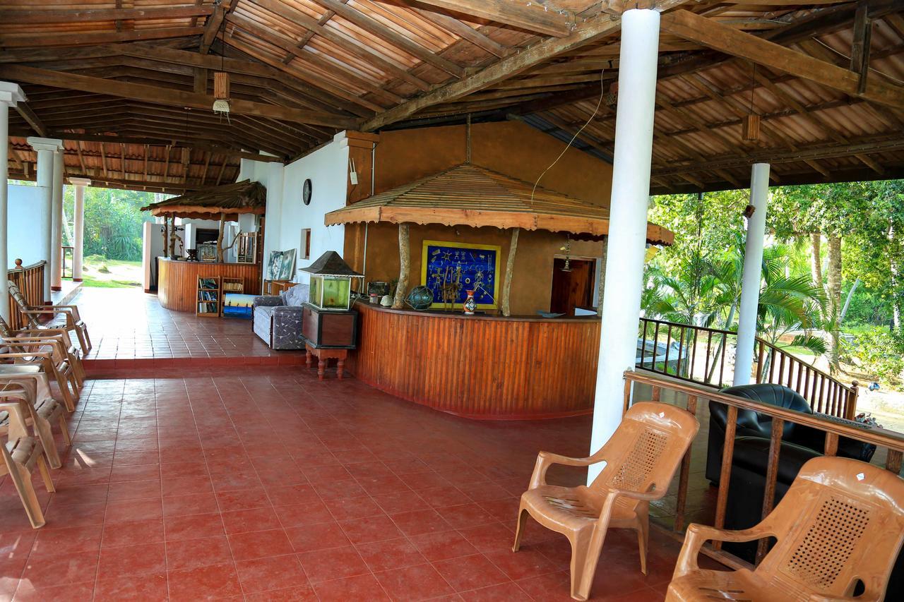 Darwins Beach Resort Тангалле Екстер'єр фото