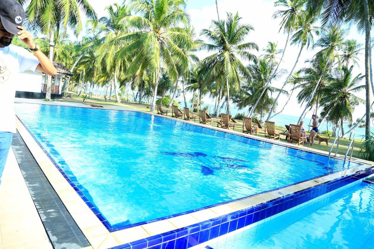 Darwins Beach Resort Тангалле Екстер'єр фото