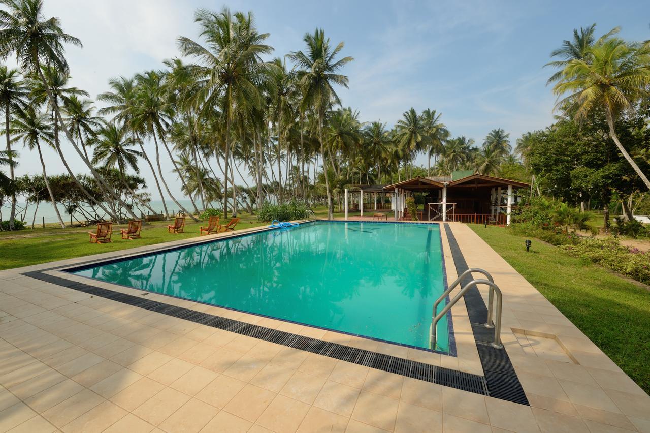 Darwins Beach Resort Тангалле Екстер'єр фото